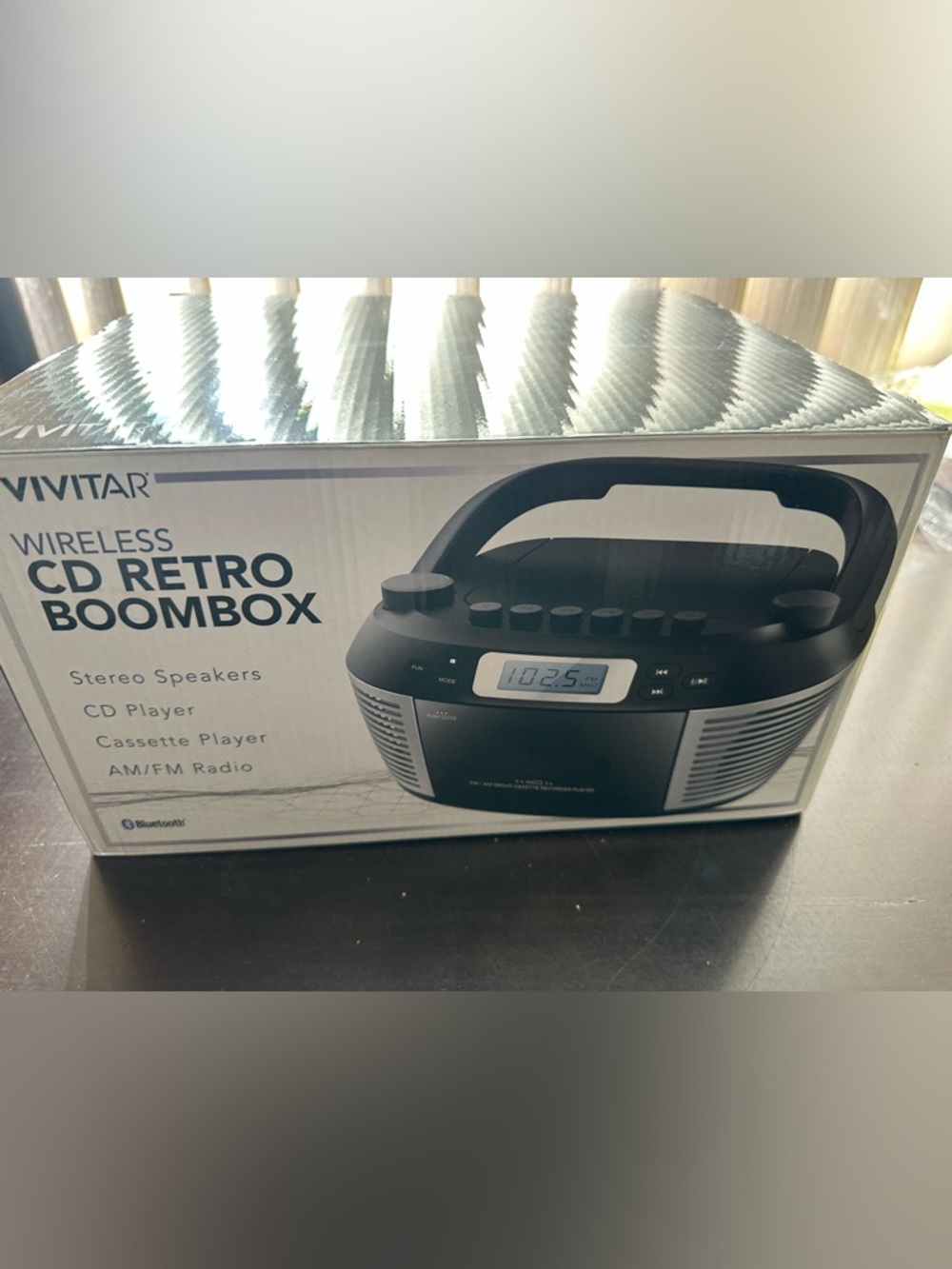 Vivitar Wireless Black and Silver CD Retro Boombox - Picture 2 of 3